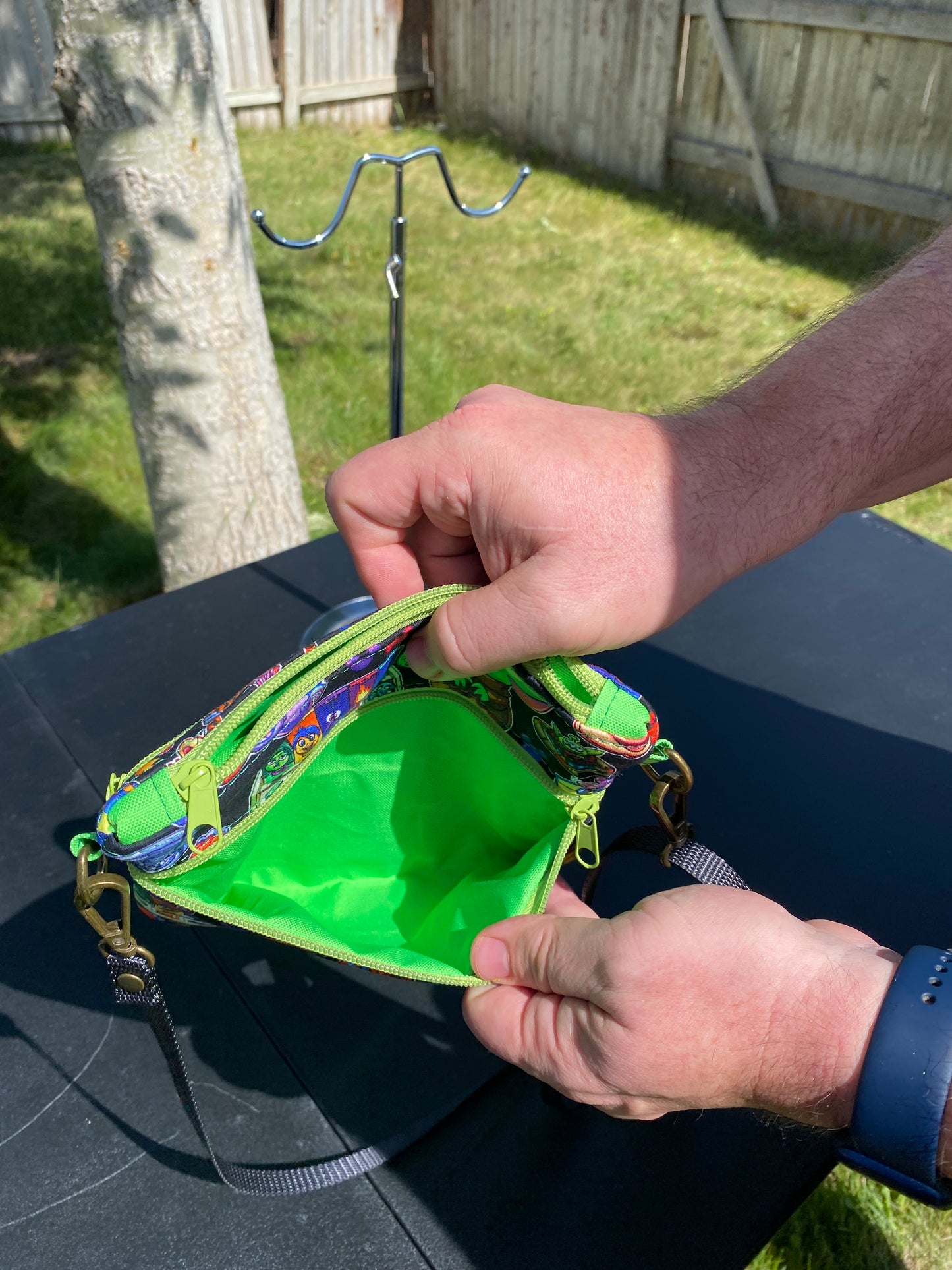 Zippy Shoulder Bag - Disney Characters on Black