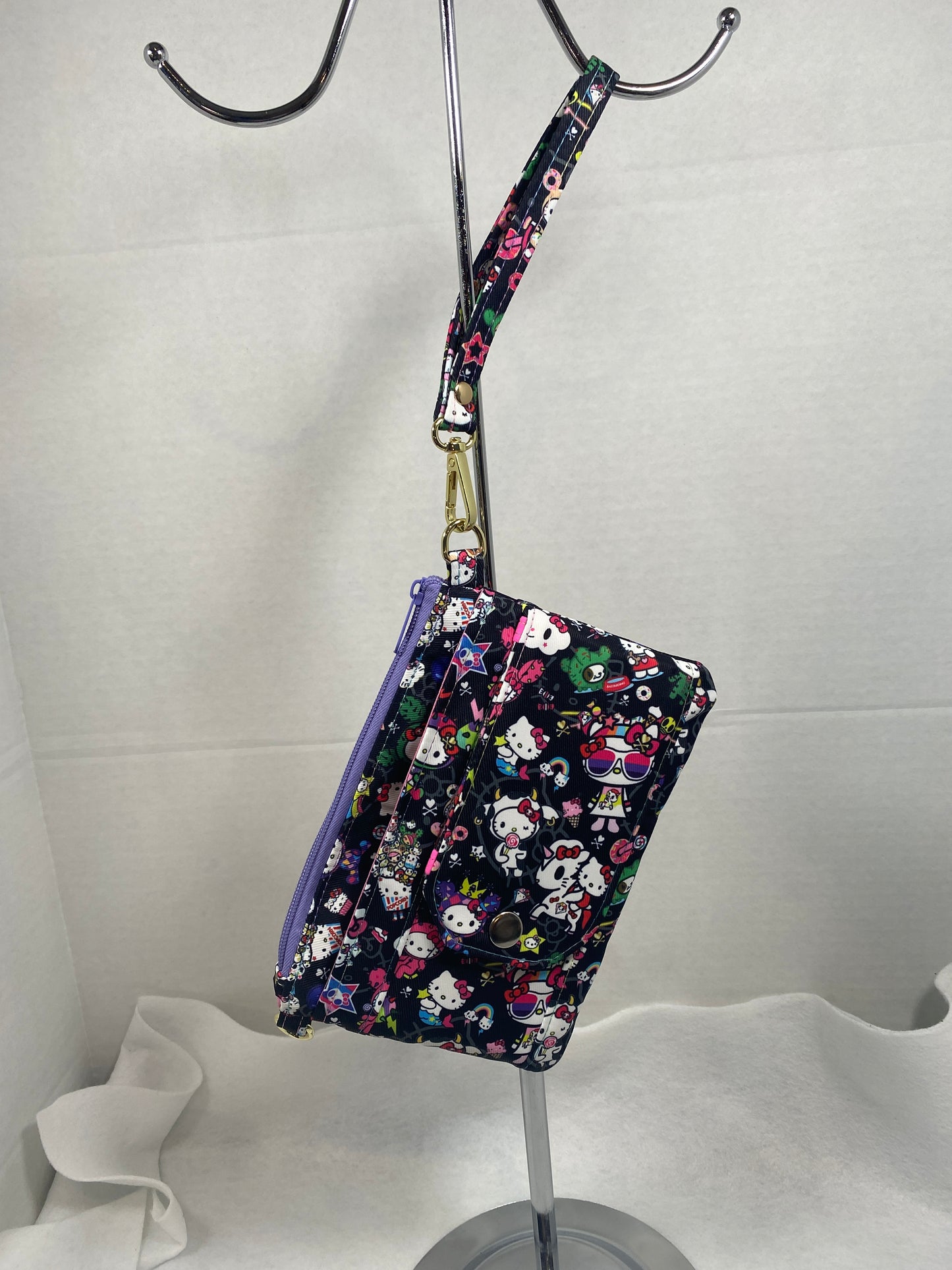 Hello Kitty themed big wallet