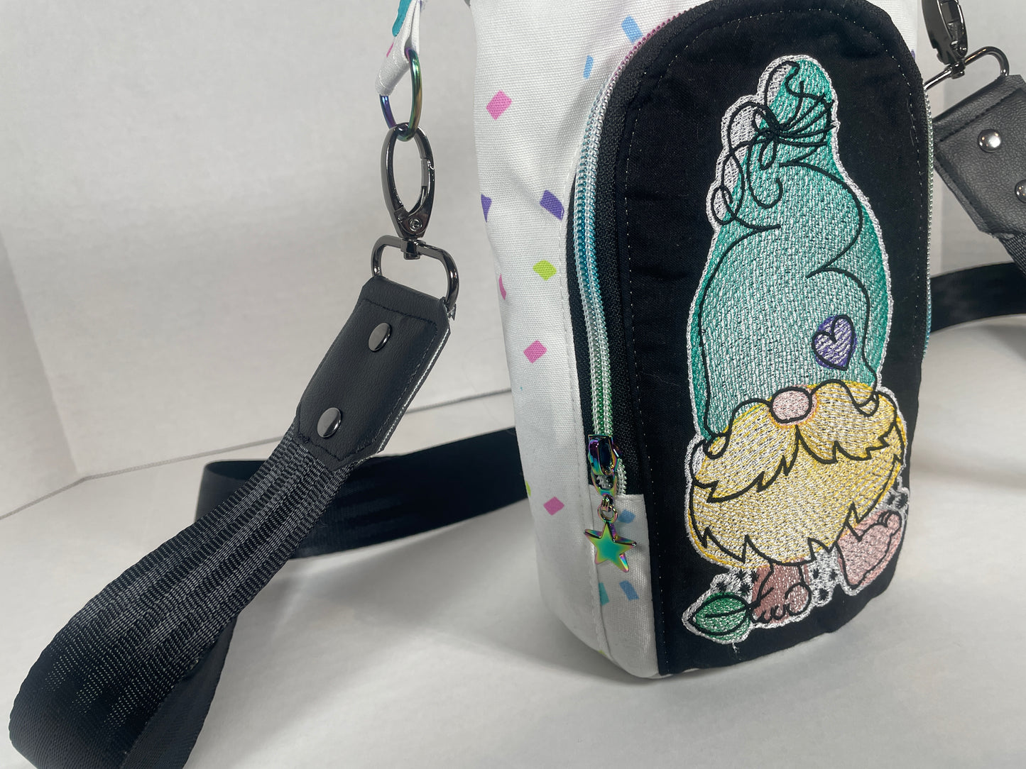 Water Bottle Shoulder Bag - Gnome